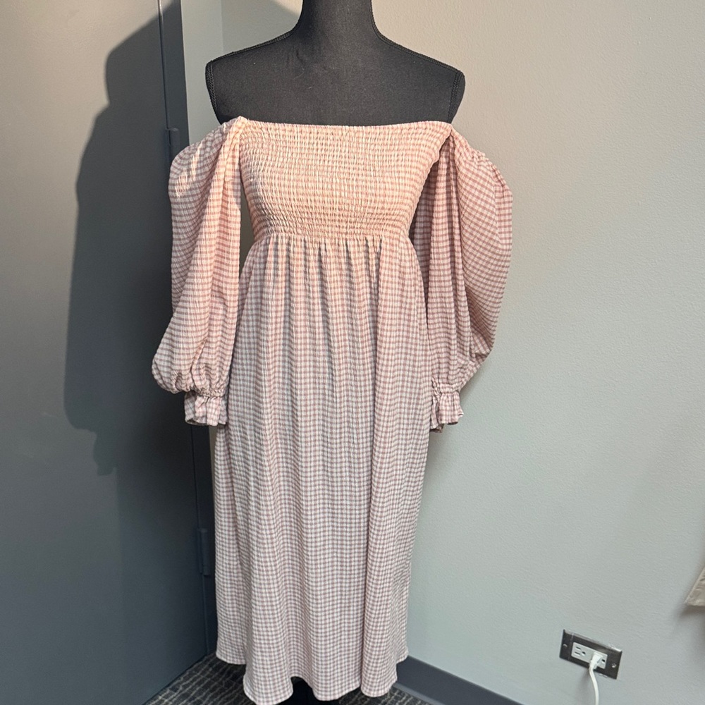 Elegant Pink Off-Shoulder Dress